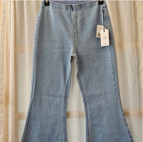 📌34 FOREVER 21 MID RISE FLARE JEANS WOMEN'S SIZE MEDIUM - Picture 4 of 12